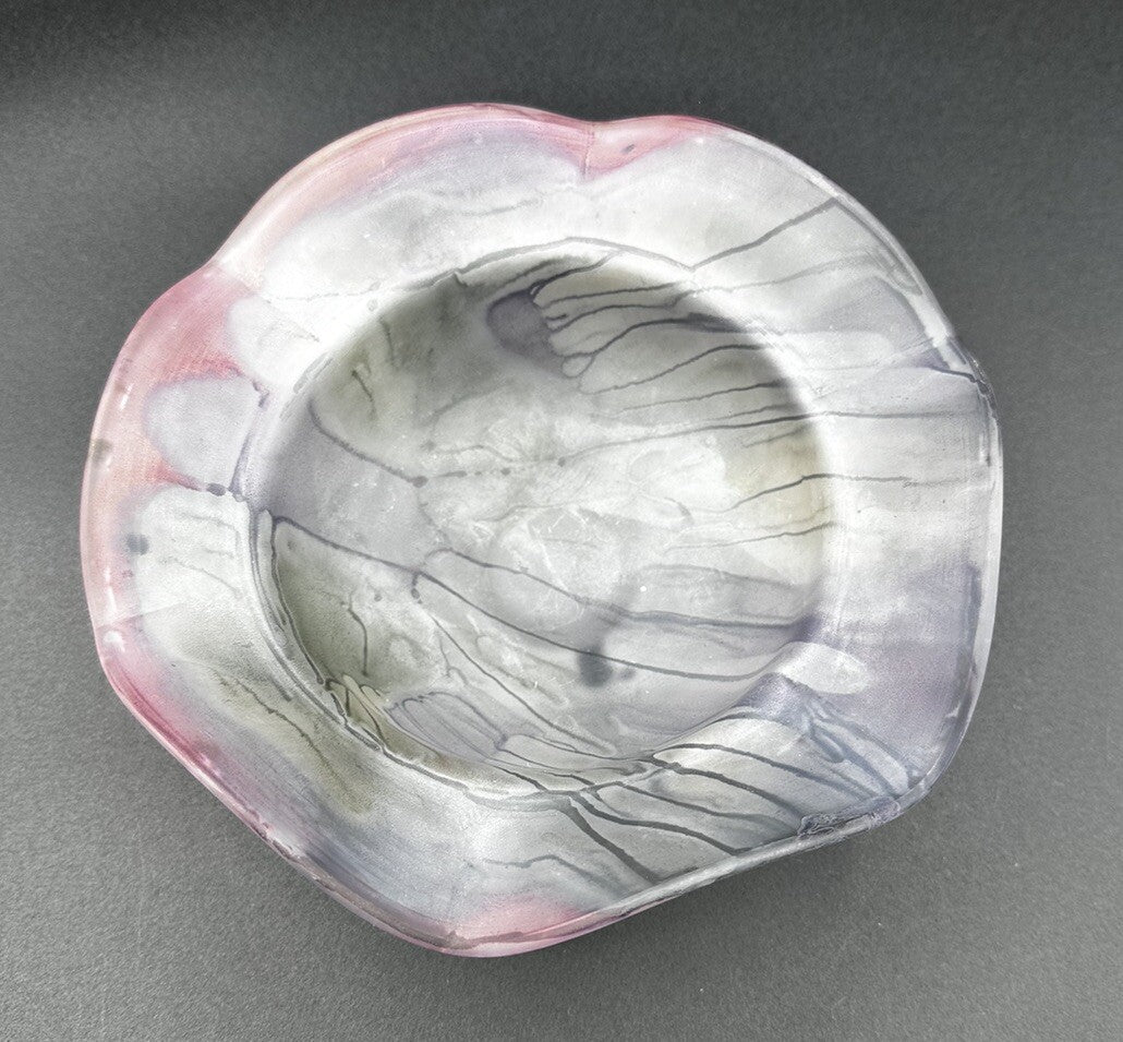 Bowl Purple Pink Drip Rueven Nouveau  Art Glass Scalloped Edge Vintage