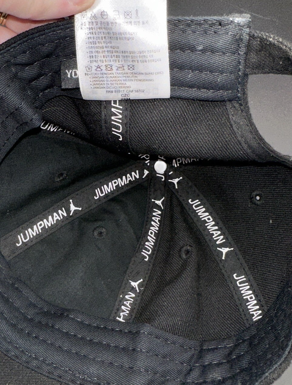 Air Jordan Youth Black Adjustable Baseball Hat Preowned