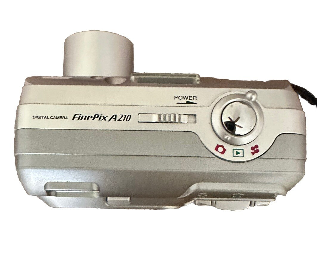Camera Digital Fujifilm FinePix A Series A205 2.0MP Silver Tested Works