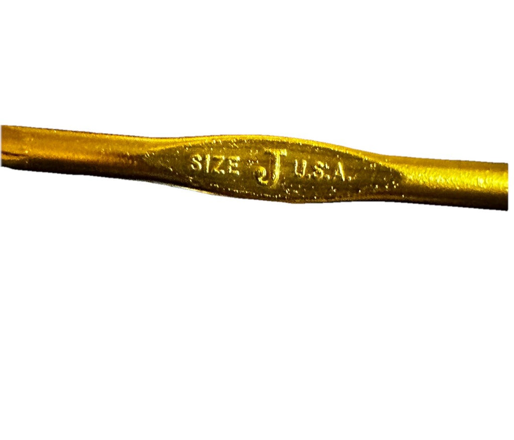 Crochet Hooks Set of 8 Individually Marked D-K Hard Plastic Case Boye Aluminum