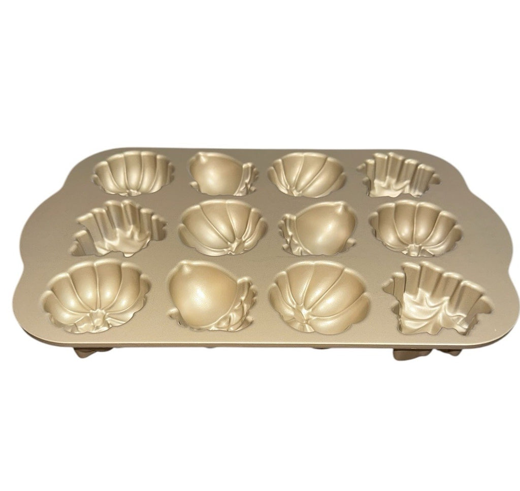 Cakelette Pan Nordic Ware Autumn Delights