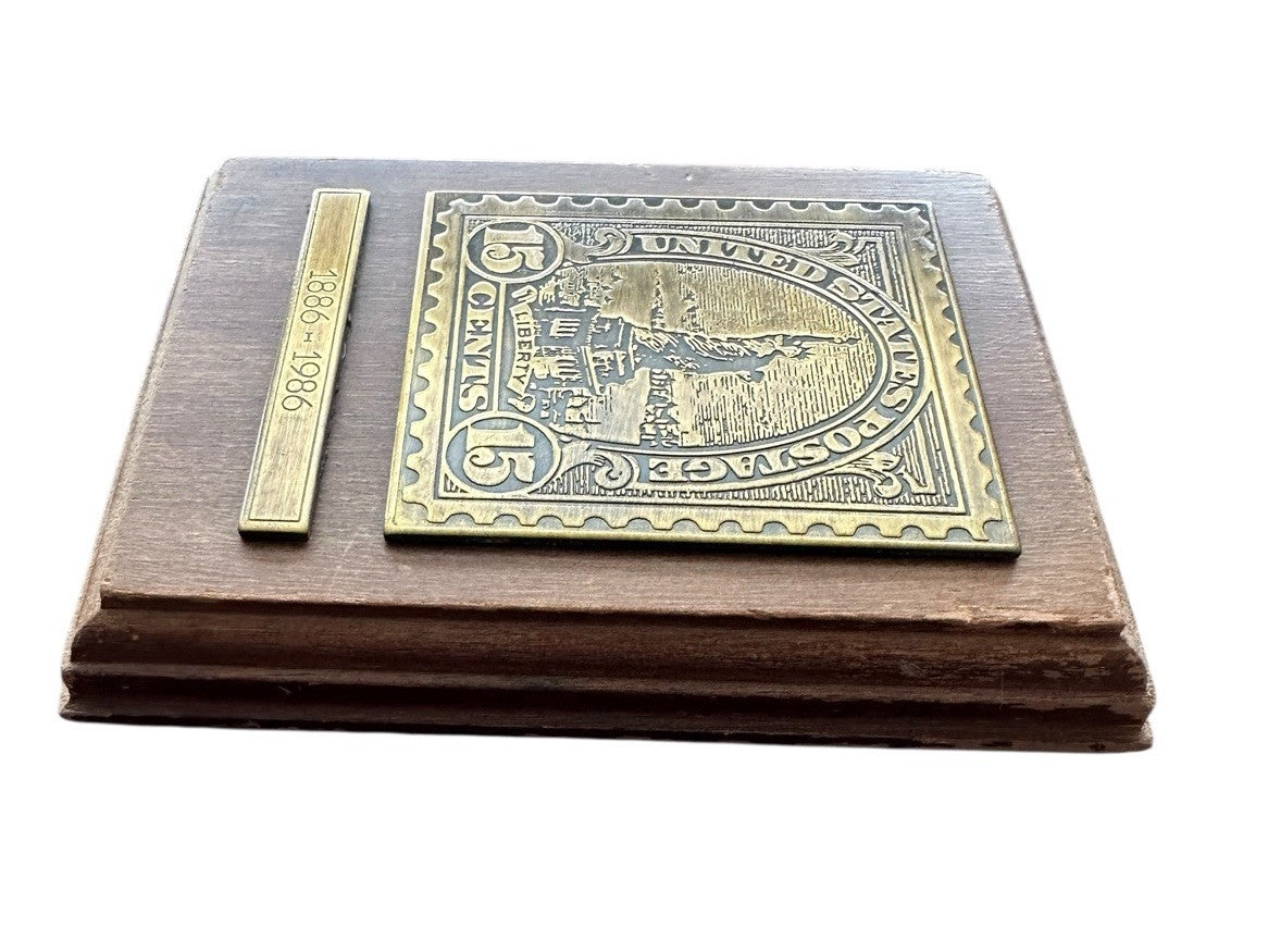 Avon Statue of Liberty 15 Cents Stamp Wood Plaque Wall Decor 1986 Vintage