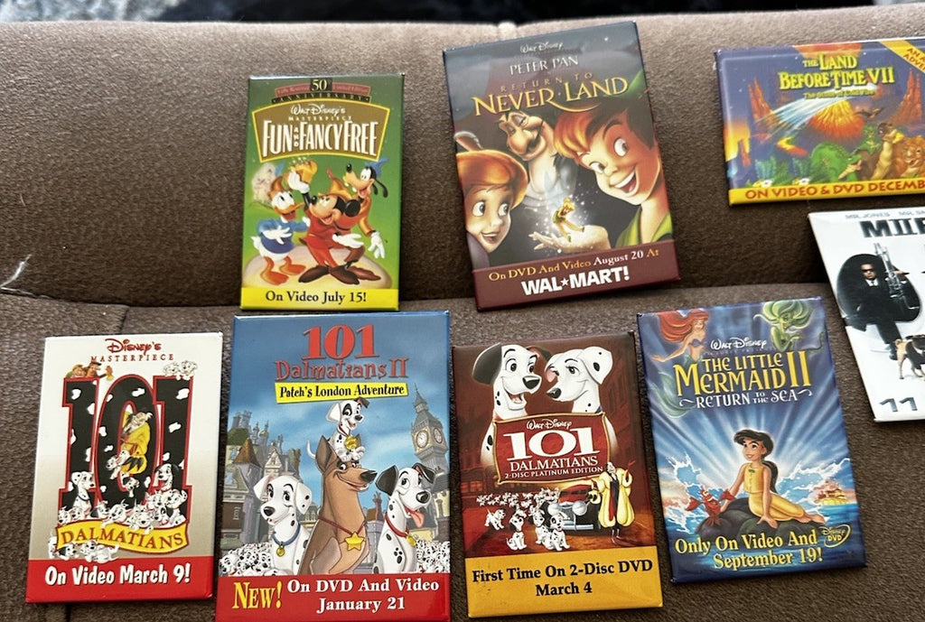 Buttons Of Disney Pinback Home Video Announcements. Preowned (52)
