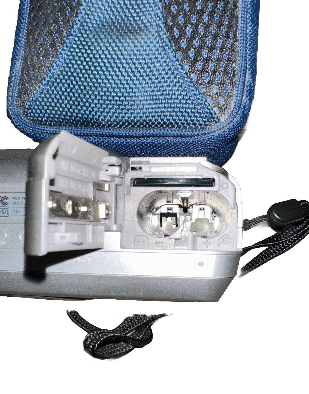 Camera Digital Fujifilm FinePix A Series A205 2.0MP Silver Tested Works