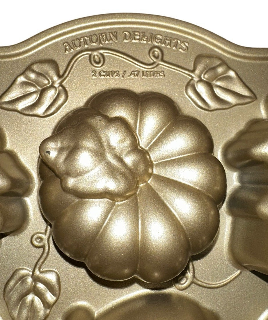 Cakelette Pan Nordic Ware Autumn Delights