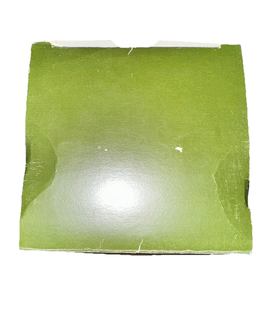 Candle Wasabi Pear Essenza 13.5 oz Fragrance Spa Pure Essential Oil W/Box New