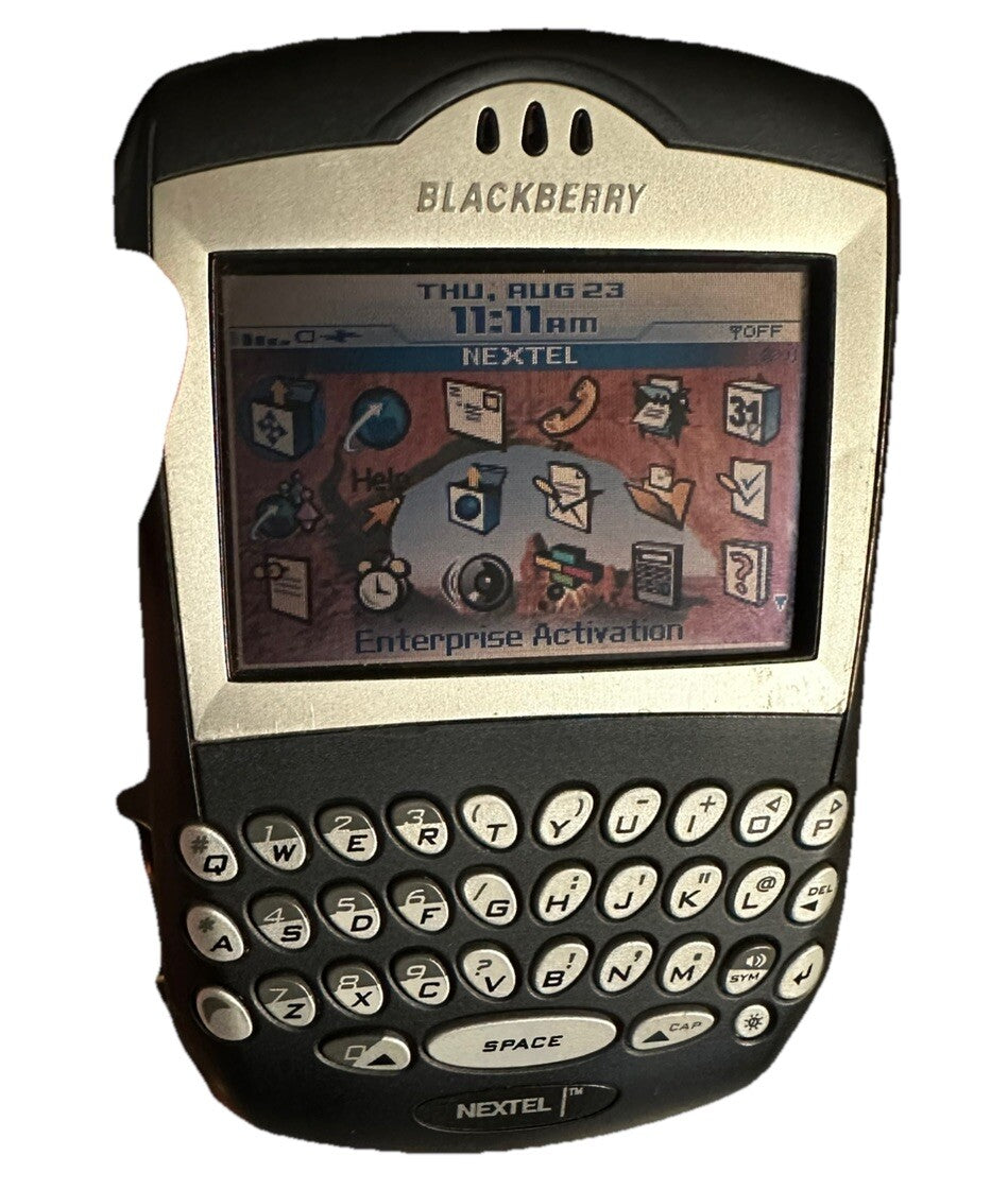 Cell Phones BlackBerry Nextel 7520 w Base/With Charger No Adapter (2)