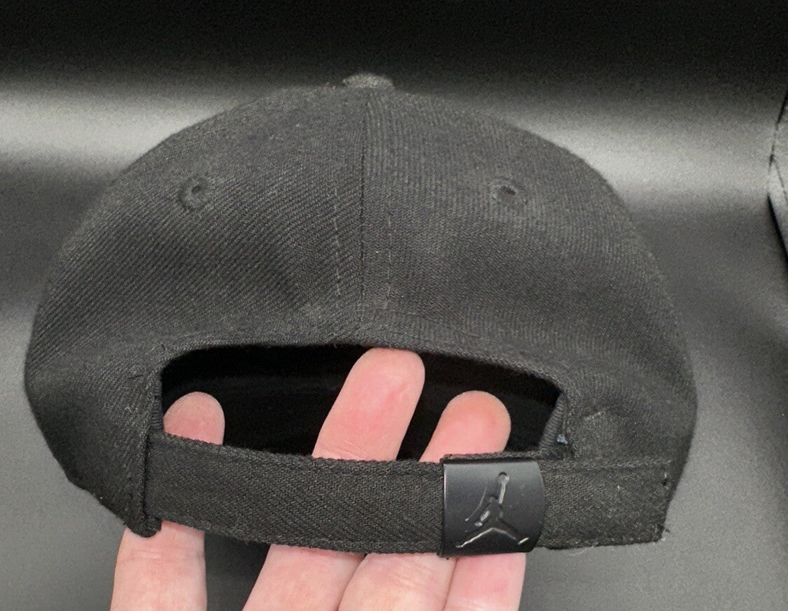 Air Jordan Youth Black Adjustable Baseball Hat Preowned
