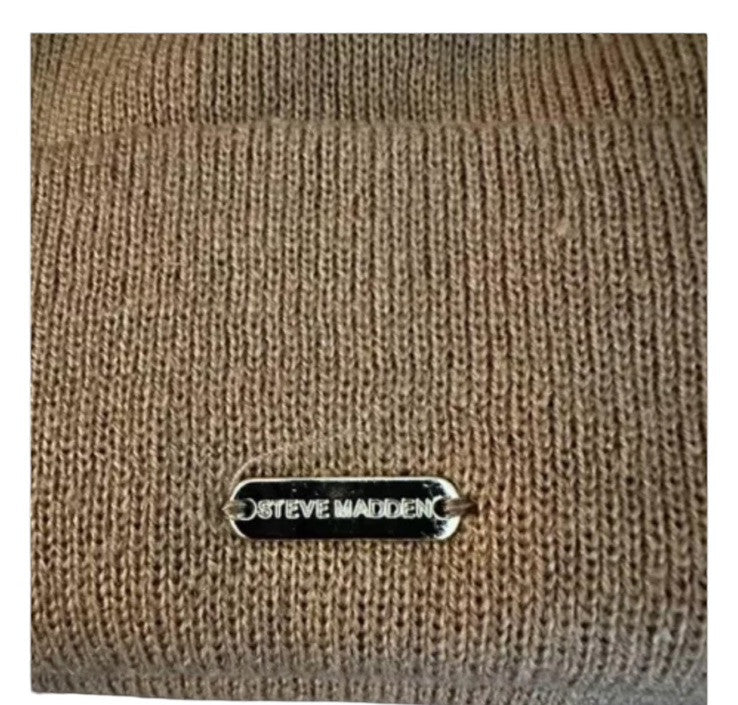 Beanie Hat W/Gold Plastic Rings On Front Steve Madden Acrylic Gold